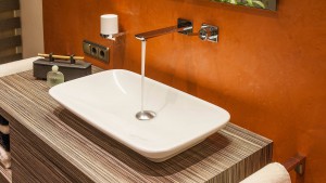 Waschtisch im Bad mit Dachschrägen Zitzelsberger GmbH
