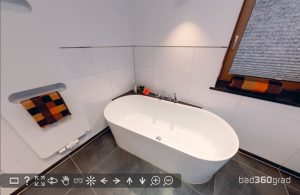 Damenbad in weiss mit freistehender Badewanne